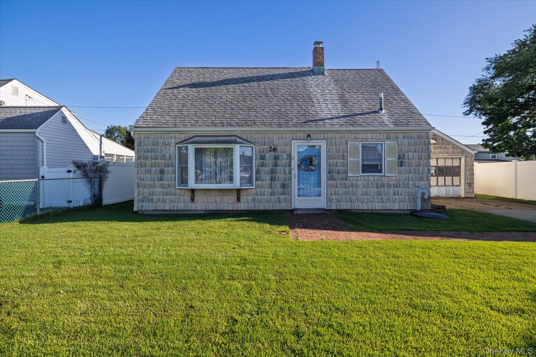 26 Pebble Lane, Levittown NY 11756