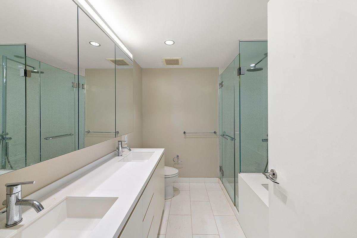 425 W 53RD Street Unit 301, Manhattan NY 10019