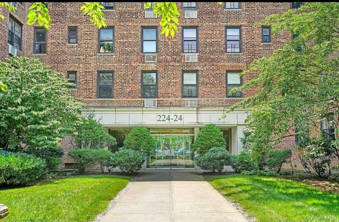 224-24 Union Turnpike Unit 1R, Oakland Gardens NY 11314