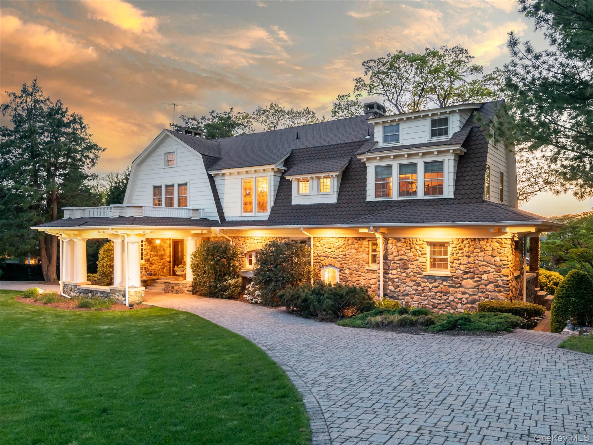 25 West Drive, Manhasset NY 11030