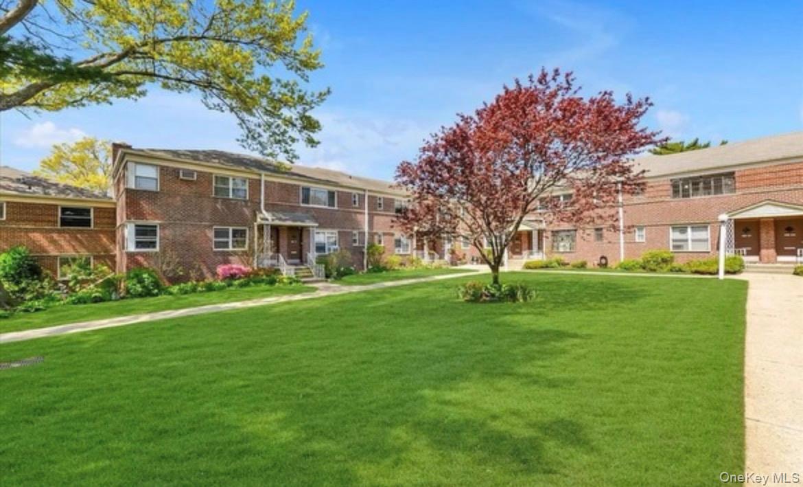 19811 Dunton Avenue Unit 2A, Hollis NY 11423