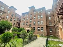6140 Saunders street Unit C15, Rego Park NY 11374