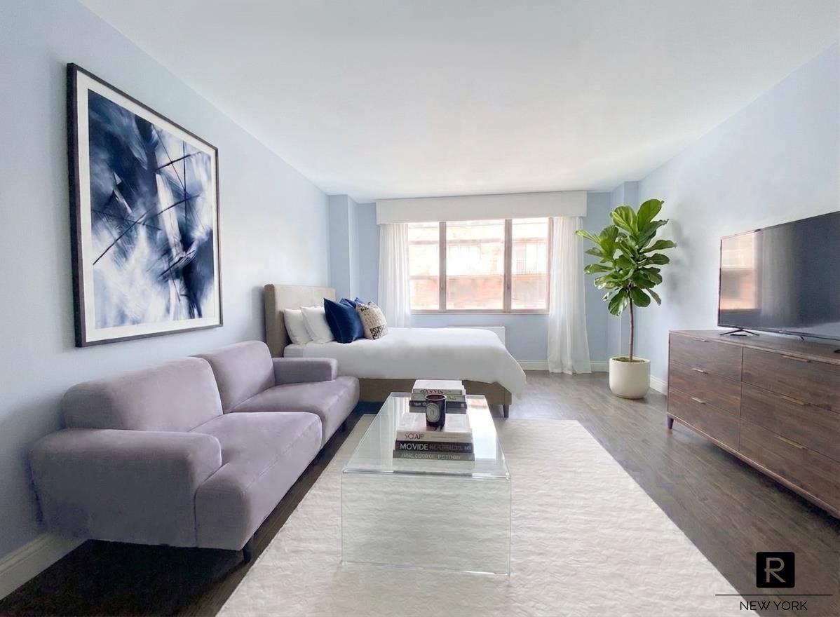350 West 50th Street Unit 4-RR, Manhattan NY 10019