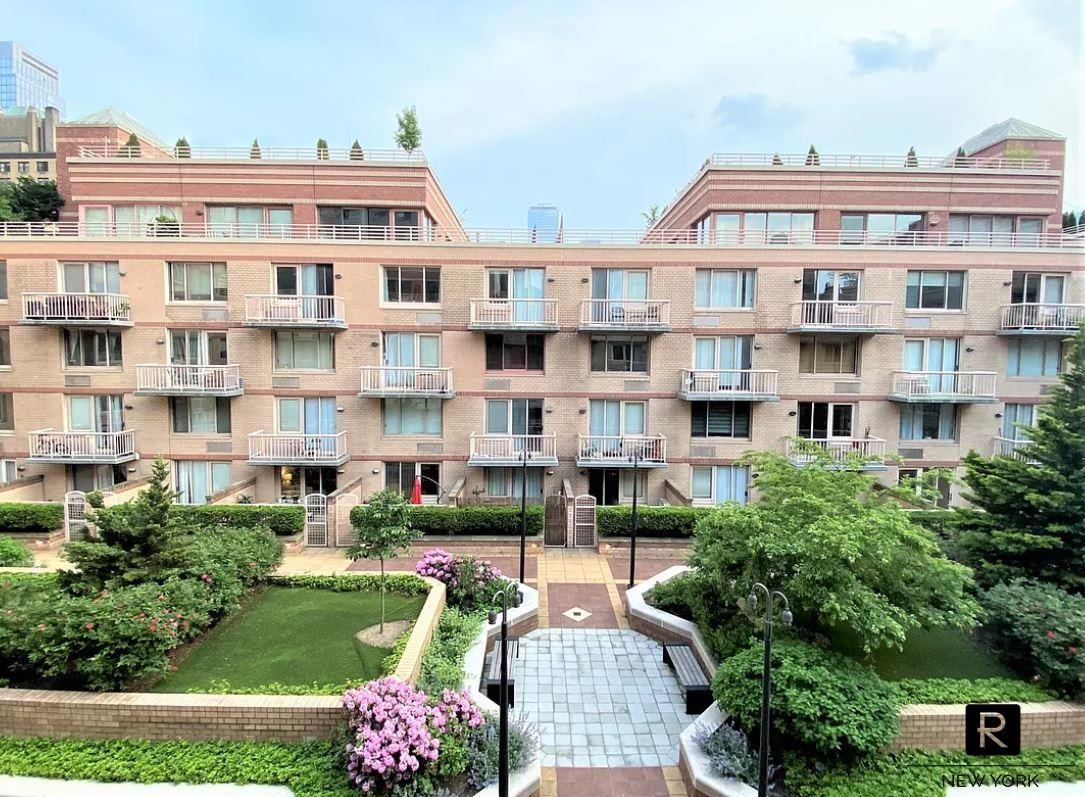 350 West 50th Street Unit 4-RR, Manhattan NY 10019