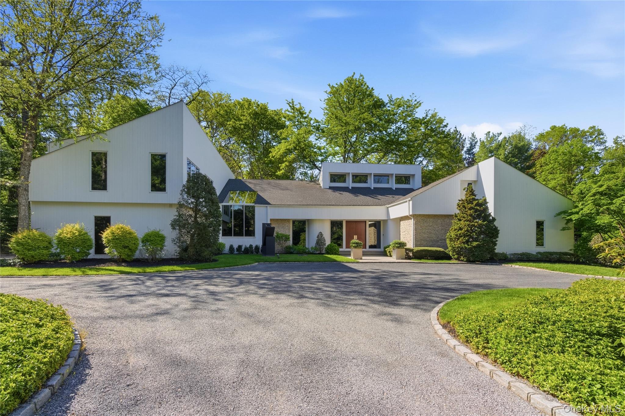 93 Hoaglands Lane, Old Brookville NY 11545