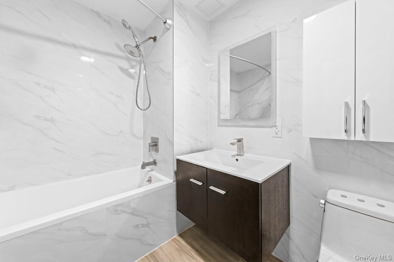 6296 Woodhaven Boulevard Unit 6I, Rego Park NY 11374