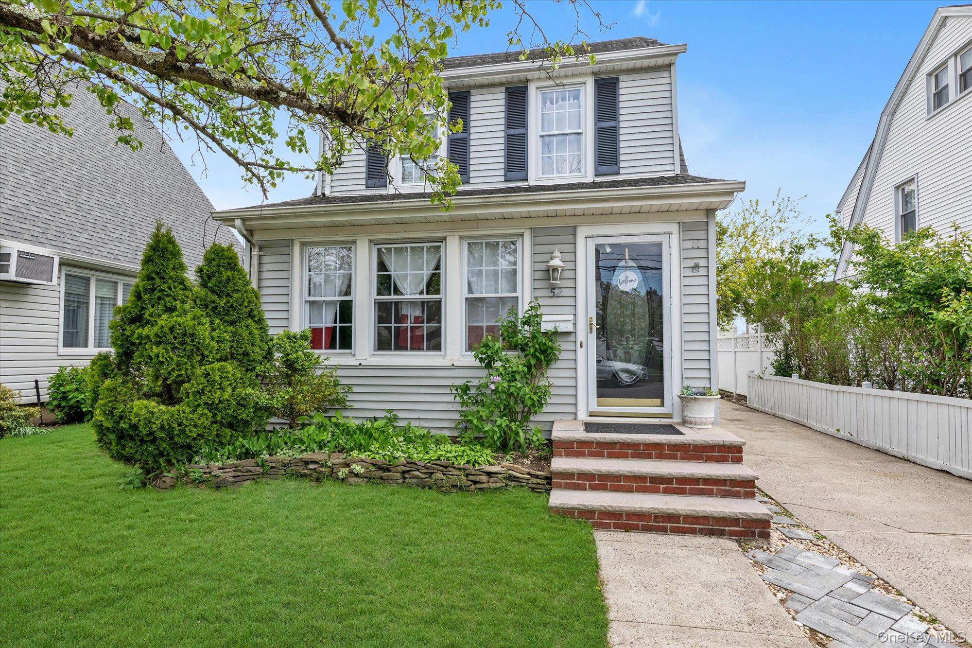 52 Syracuse Street, Williston Park NY 11596