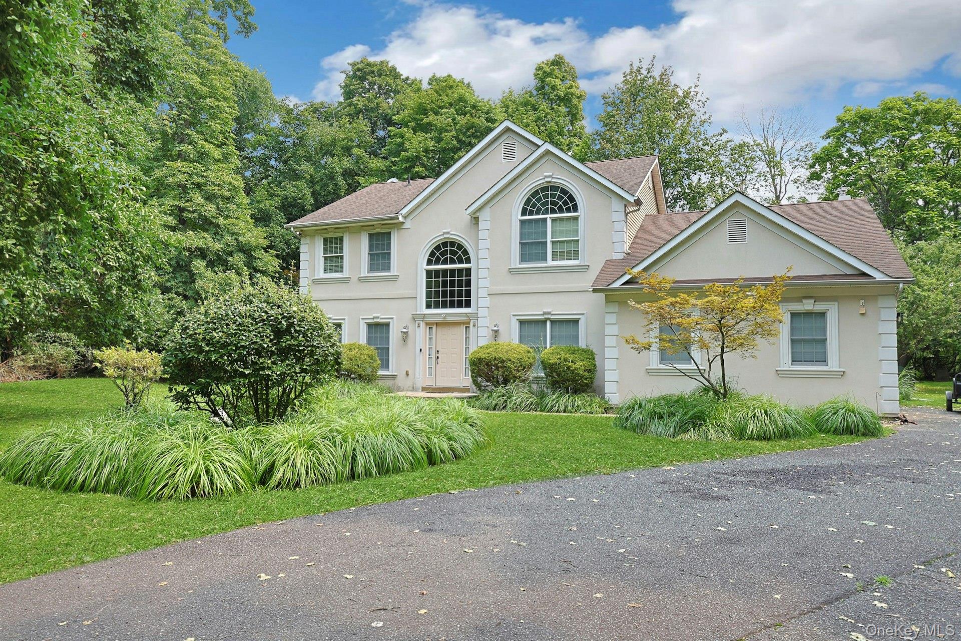 92 Scotland Hill Road, Chestnut Ridge NY 10977