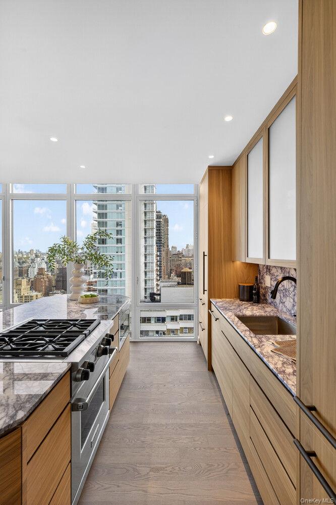 207 E 57TH Street Unit 29A, Manhattan NY 10022