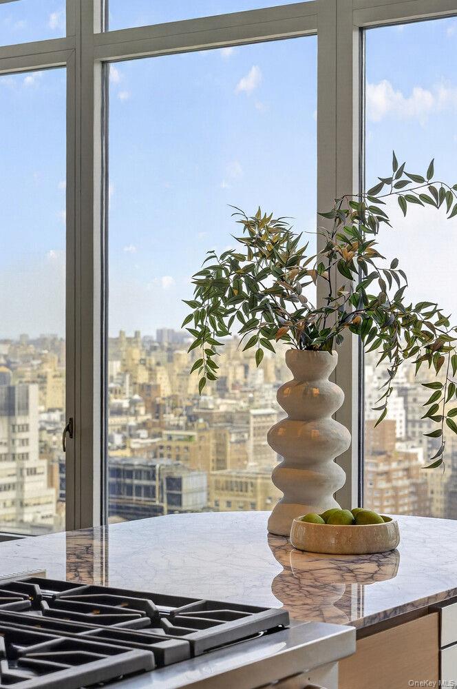 207 E 57TH Street Unit 29A, Manhattan NY 10022