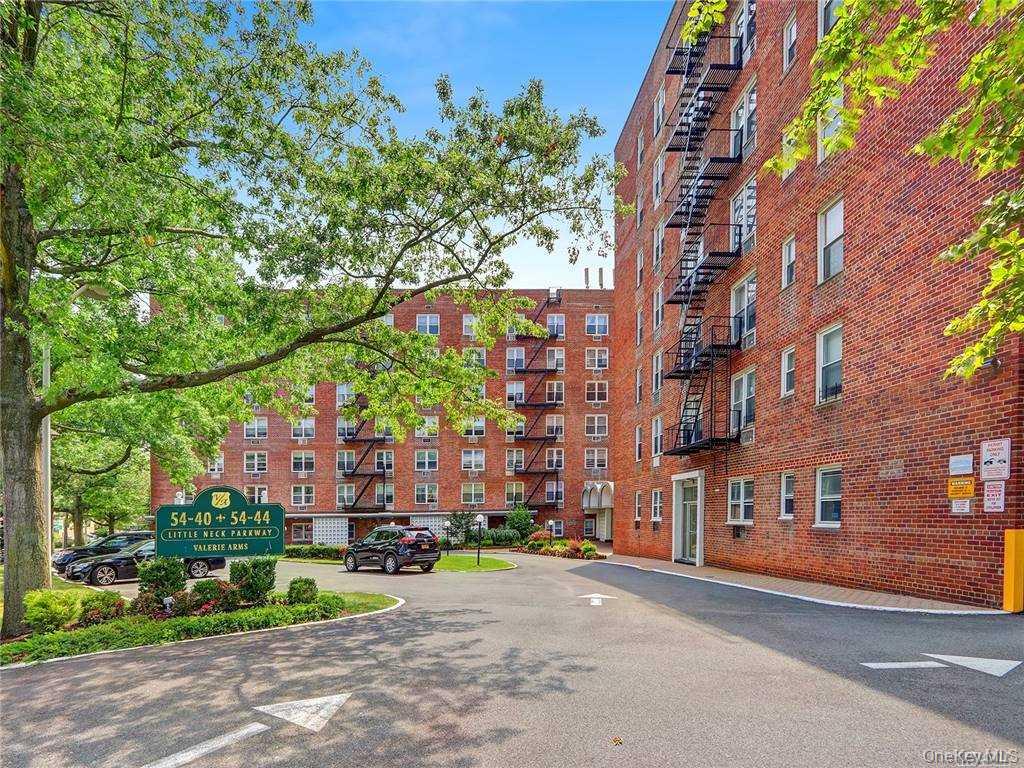 54-40 Little Neck Parkway Unit 4A, Little Neck NY 11362