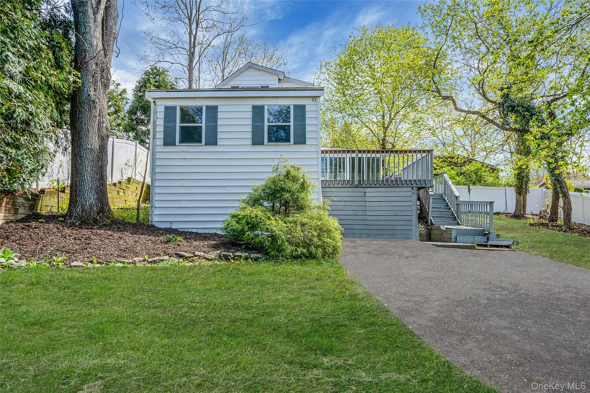 93 Maple Road, Kings Park NY 11754