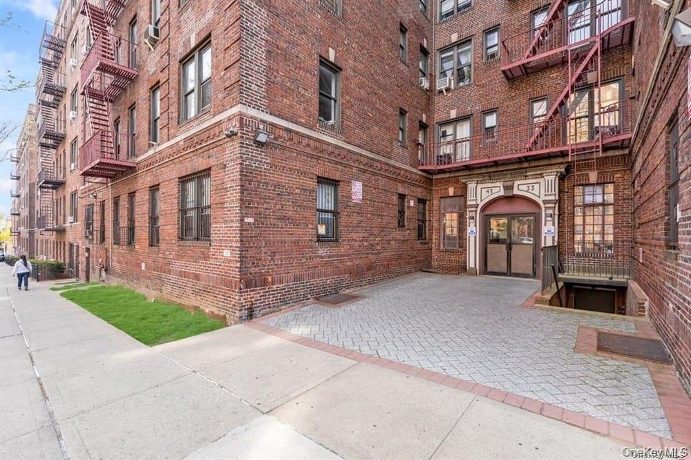 4333 48th Street Unit 6G, Sunnyside NY 11104