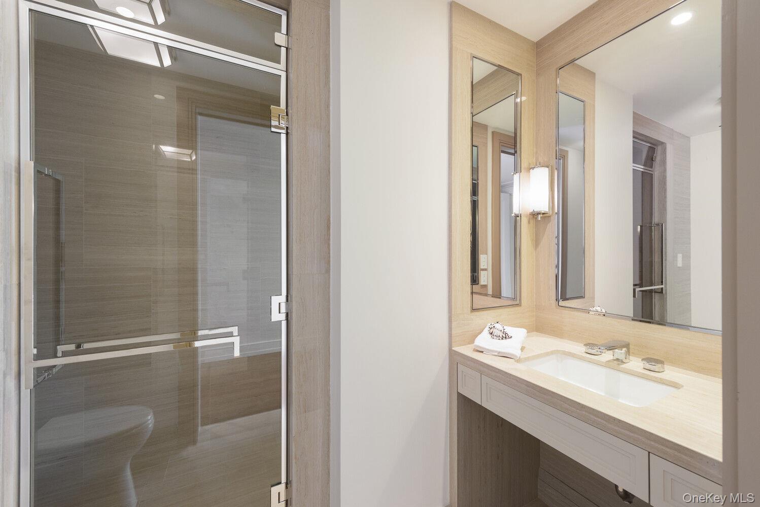 33 E 74TH Street Unit 5A, Manhattan NY 10021