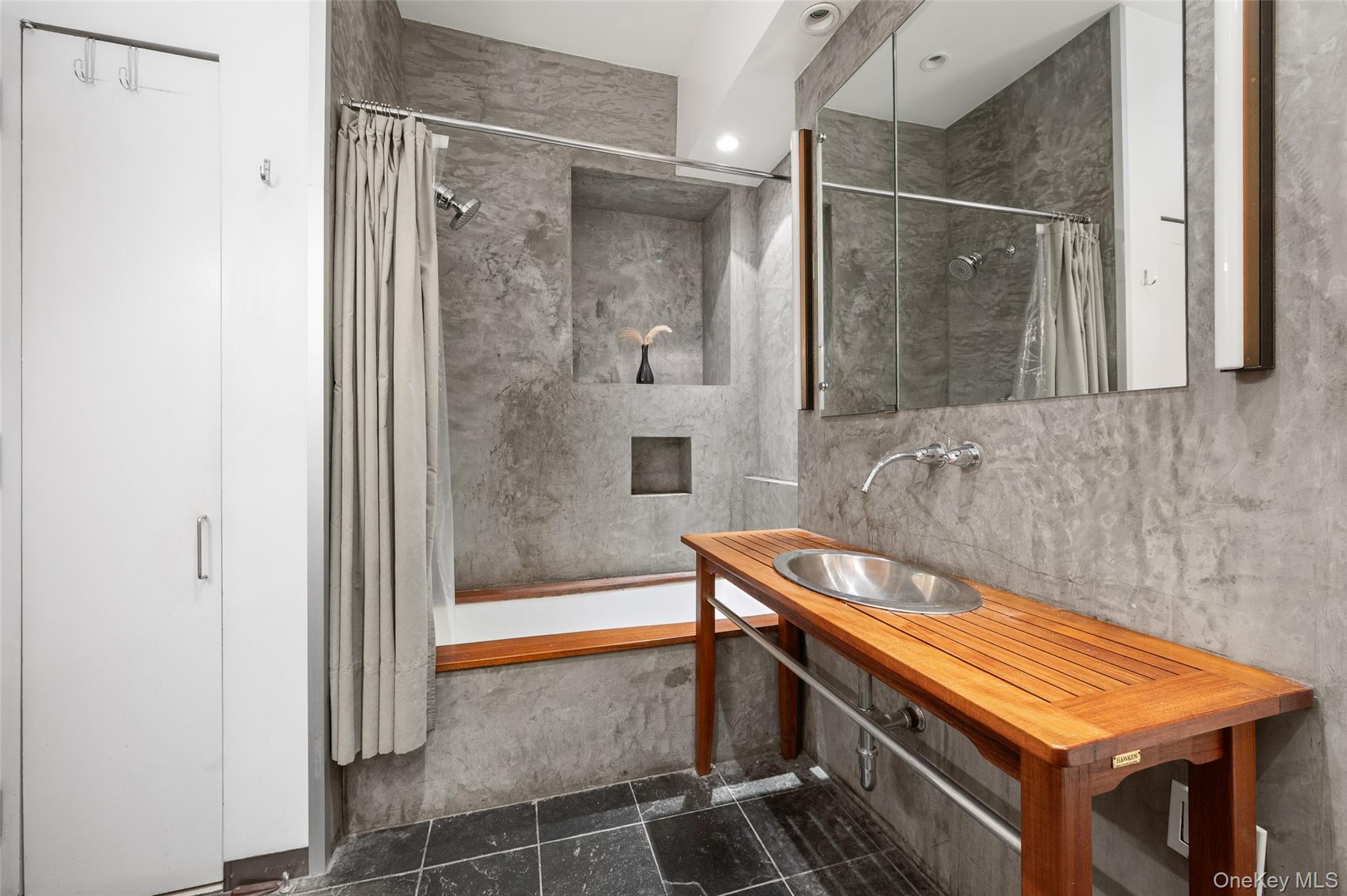 439 Lafayette Street Unit 3, Manhattan NY 10003