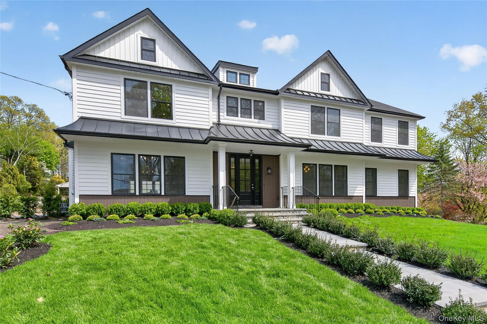 15 Ridge Drive, Port Washington NY 11050