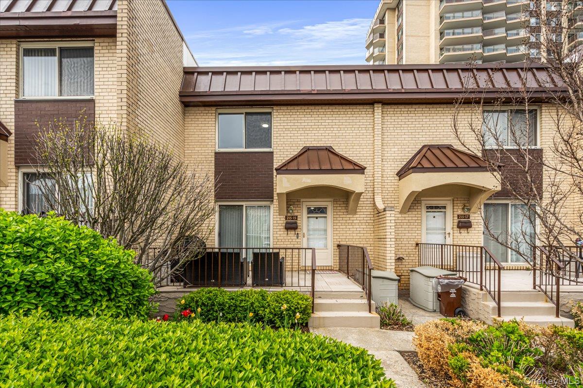 215-15 23rd Avenue Unit TH 10, Bayside NY 11360