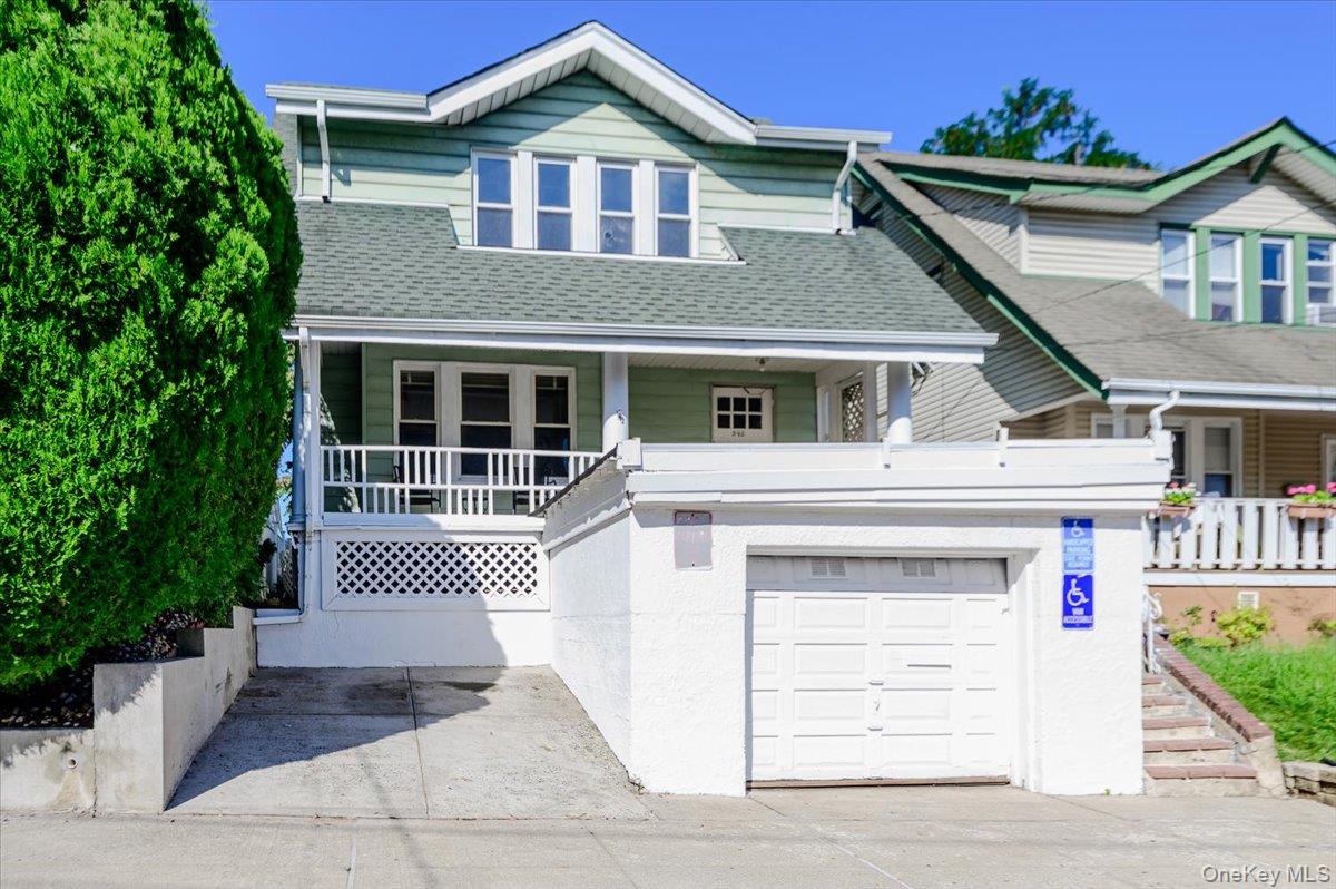 548 Davis Avenue, Staten Island NY 10310