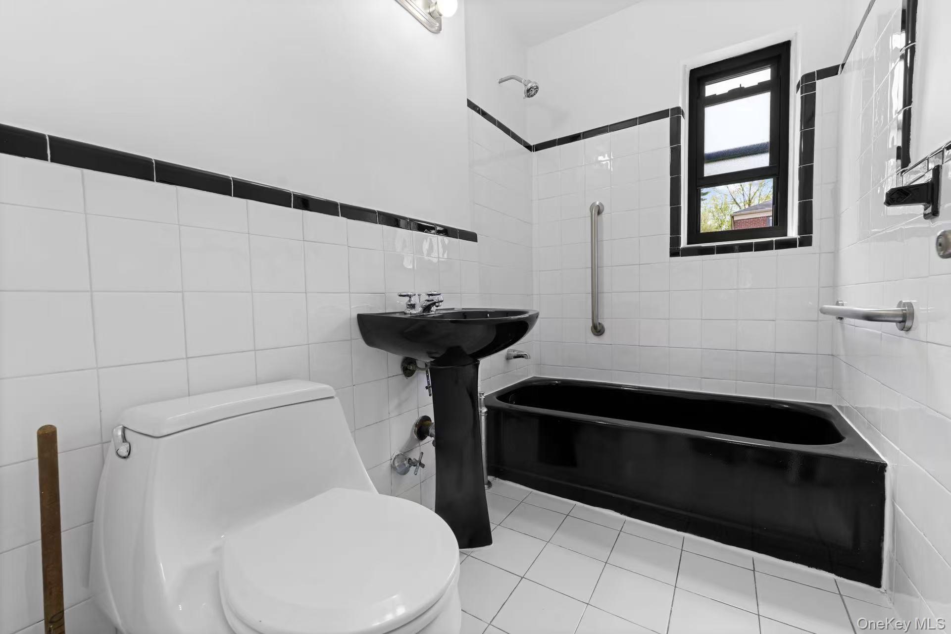 7632 Springfield Boulevard Unit 143A, Oakland Gardens NY 11364