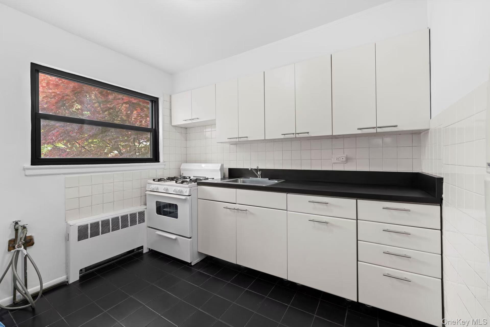 7632 Springfield Boulevard Unit 143A, Oakland Gardens NY 11364