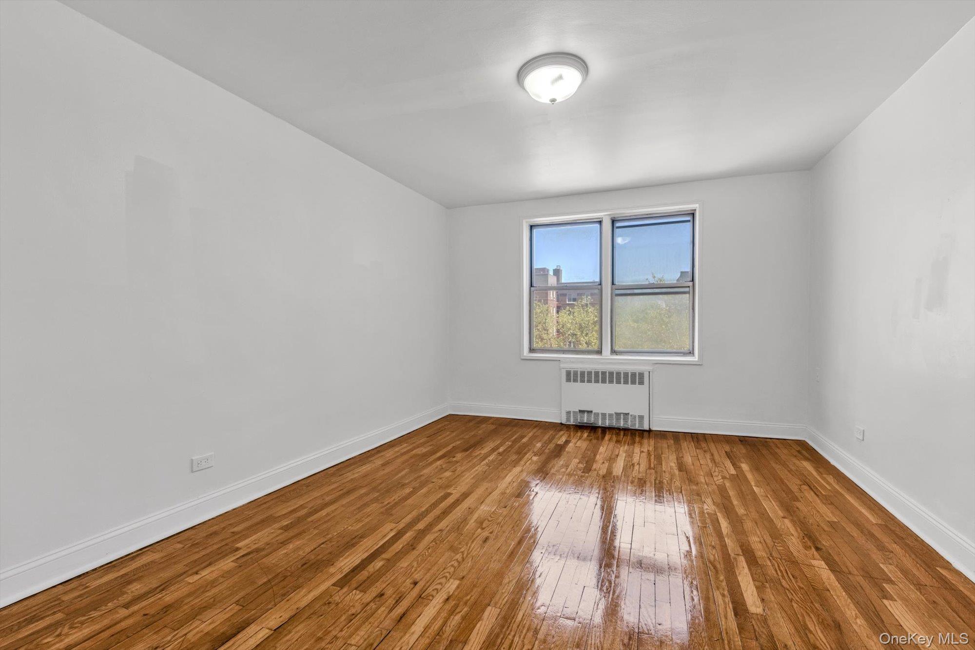 67-12 Yellowstone Boulevard Unit E5, Forest Hills NY 11375