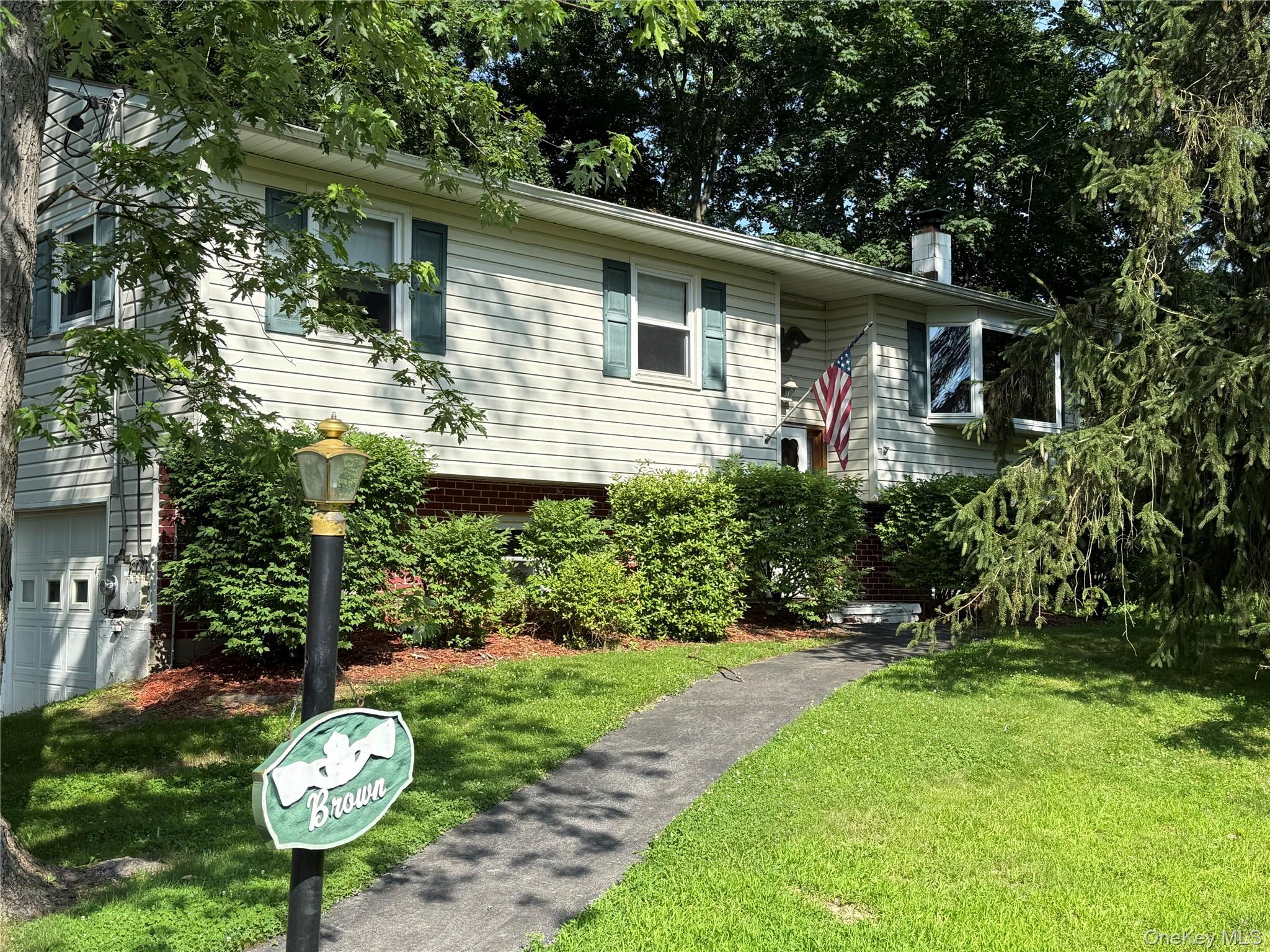 11 Sherwood Heights, Wappingers Falls NY 12590