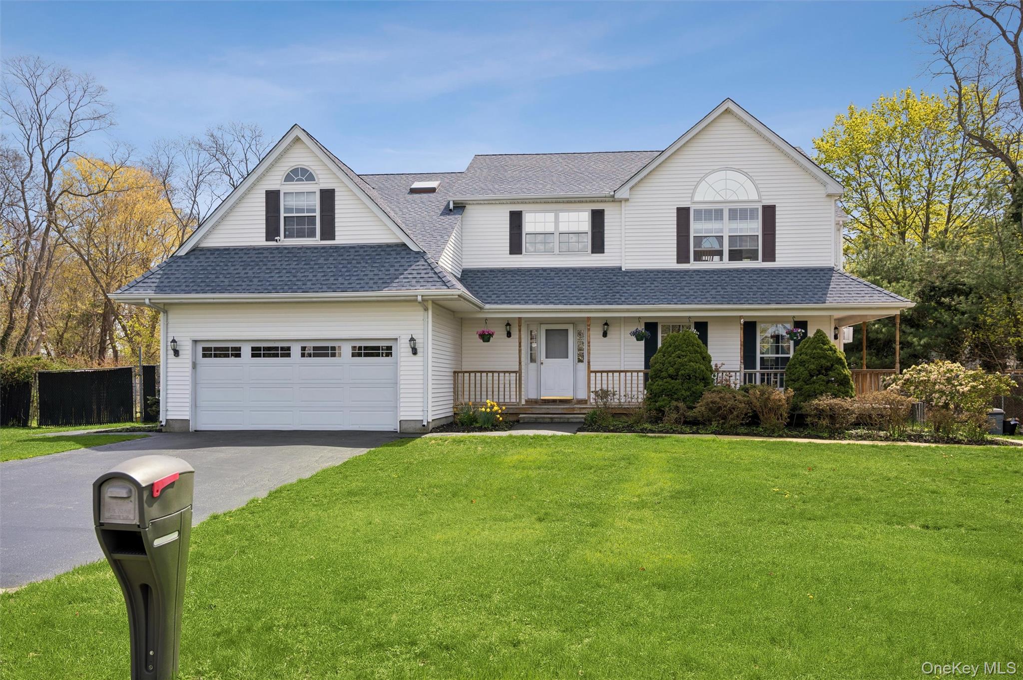 17 Egret Way, Center Moriches NY 11934