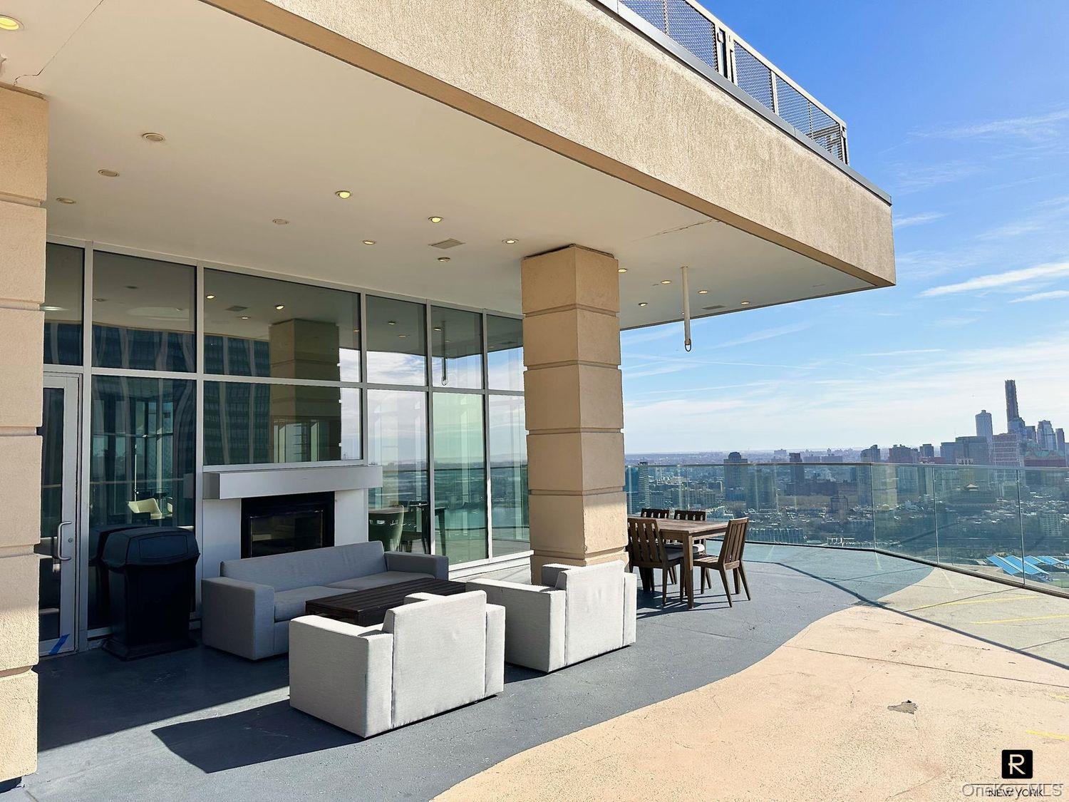 75 Wall Street Unit 26Q, Manhattan NY 10005