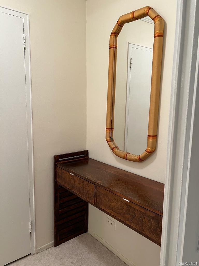 305 E 40 Street Street Unit 4A, Manhattan NY 10016