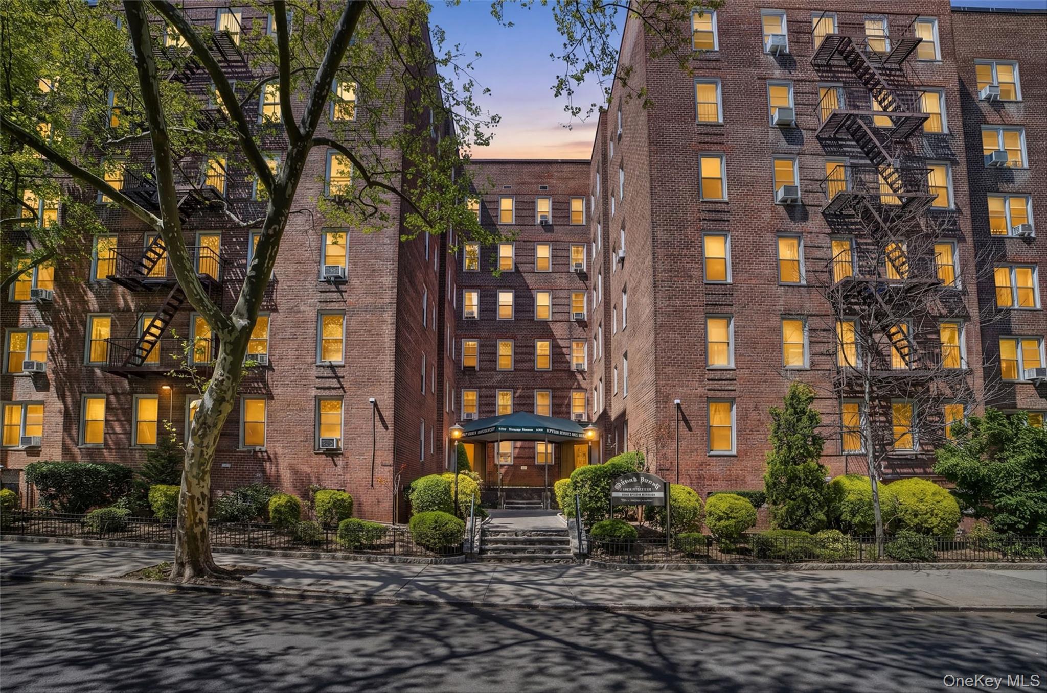 2105 Wallace Avenue Unit 2A, Bronx NY 10462