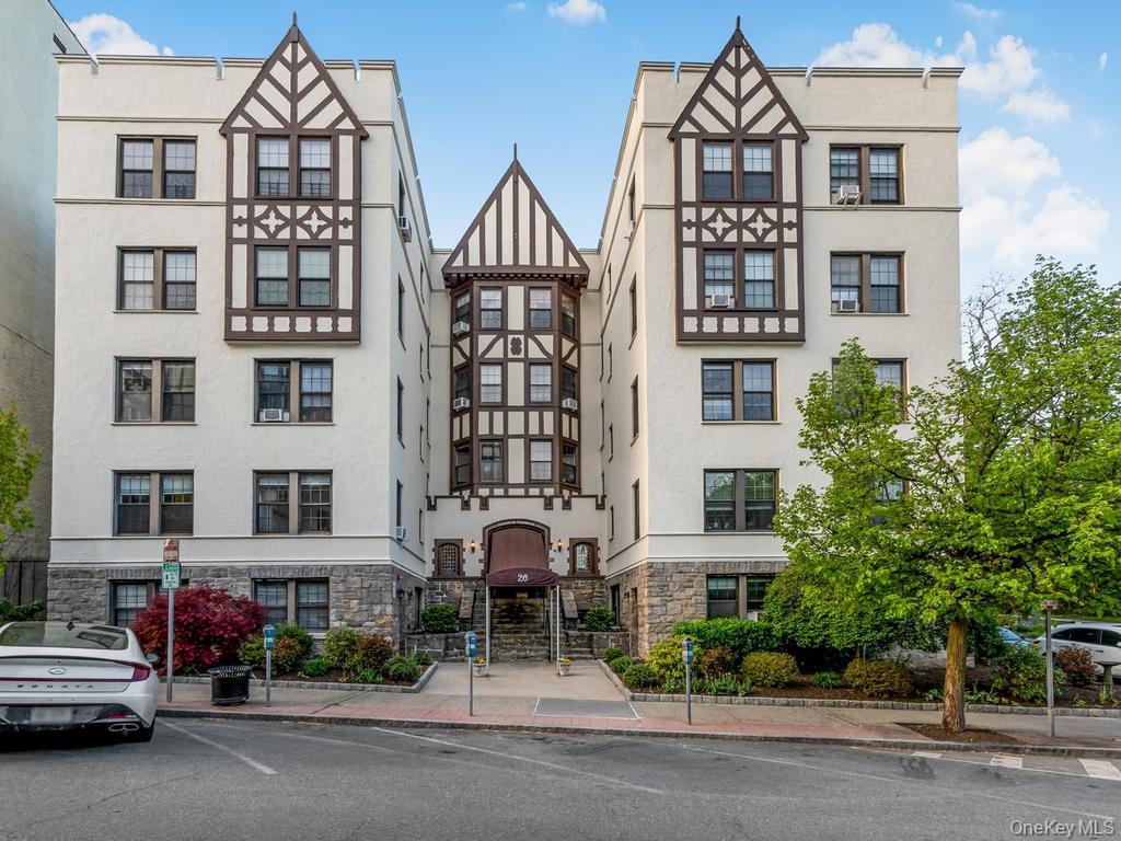 26 Pondfield Road W Unit F, Bronxville NY 10708
