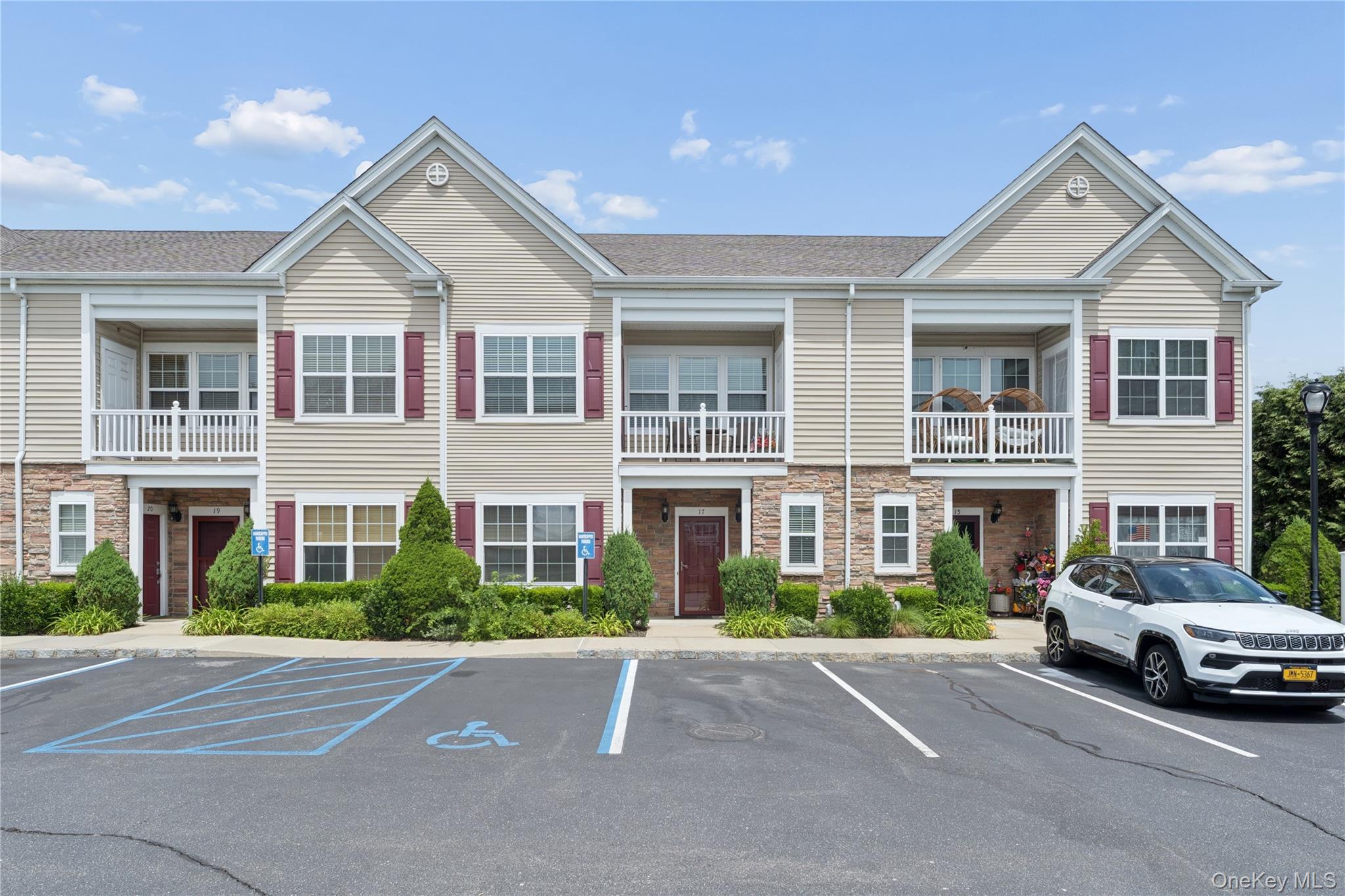 17 Strangford Court Unit 109, Oceanside NY 11572
