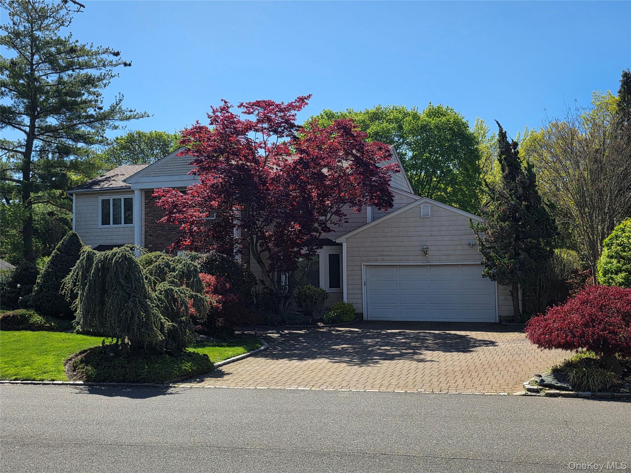 78 Woods Drive, East Hills NY 11576
