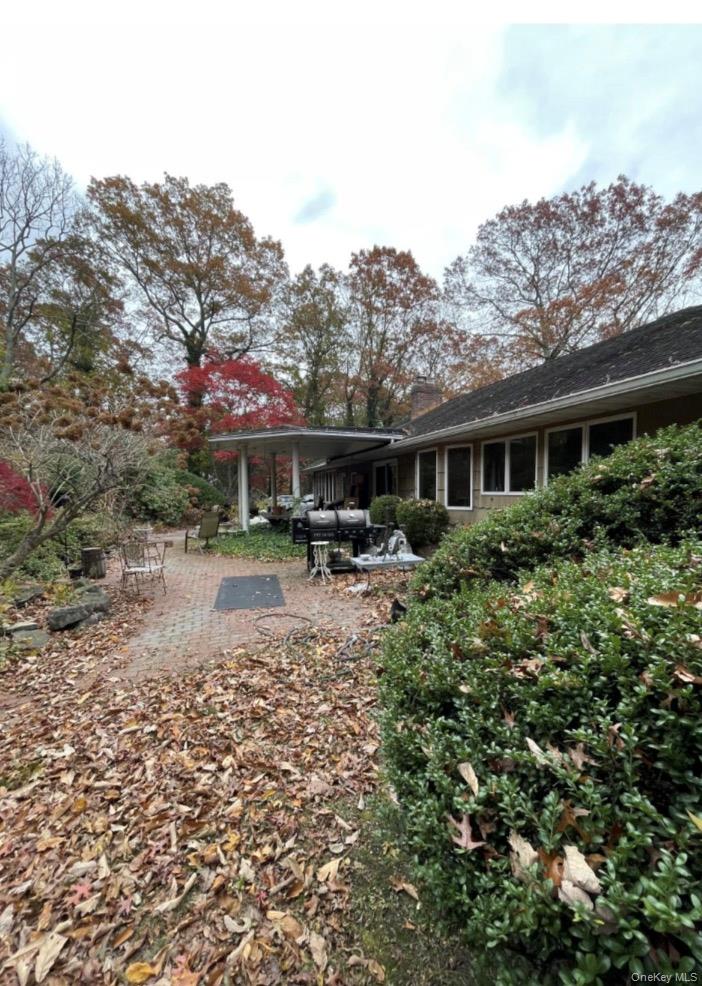 12 Talisman Drive, Dix Hills NY 11746