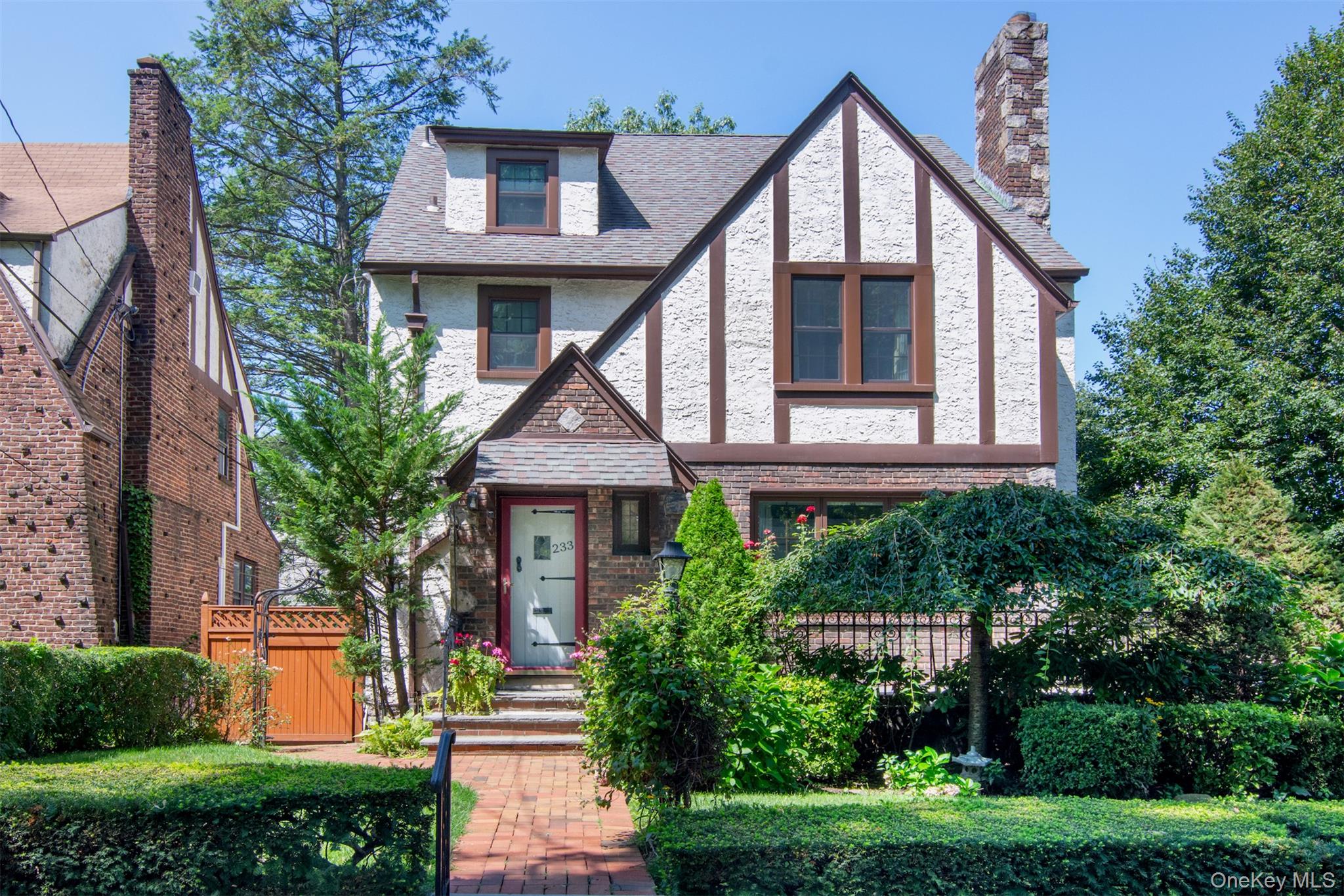 233 Kneeland Avenue, Yonkers NY 10705