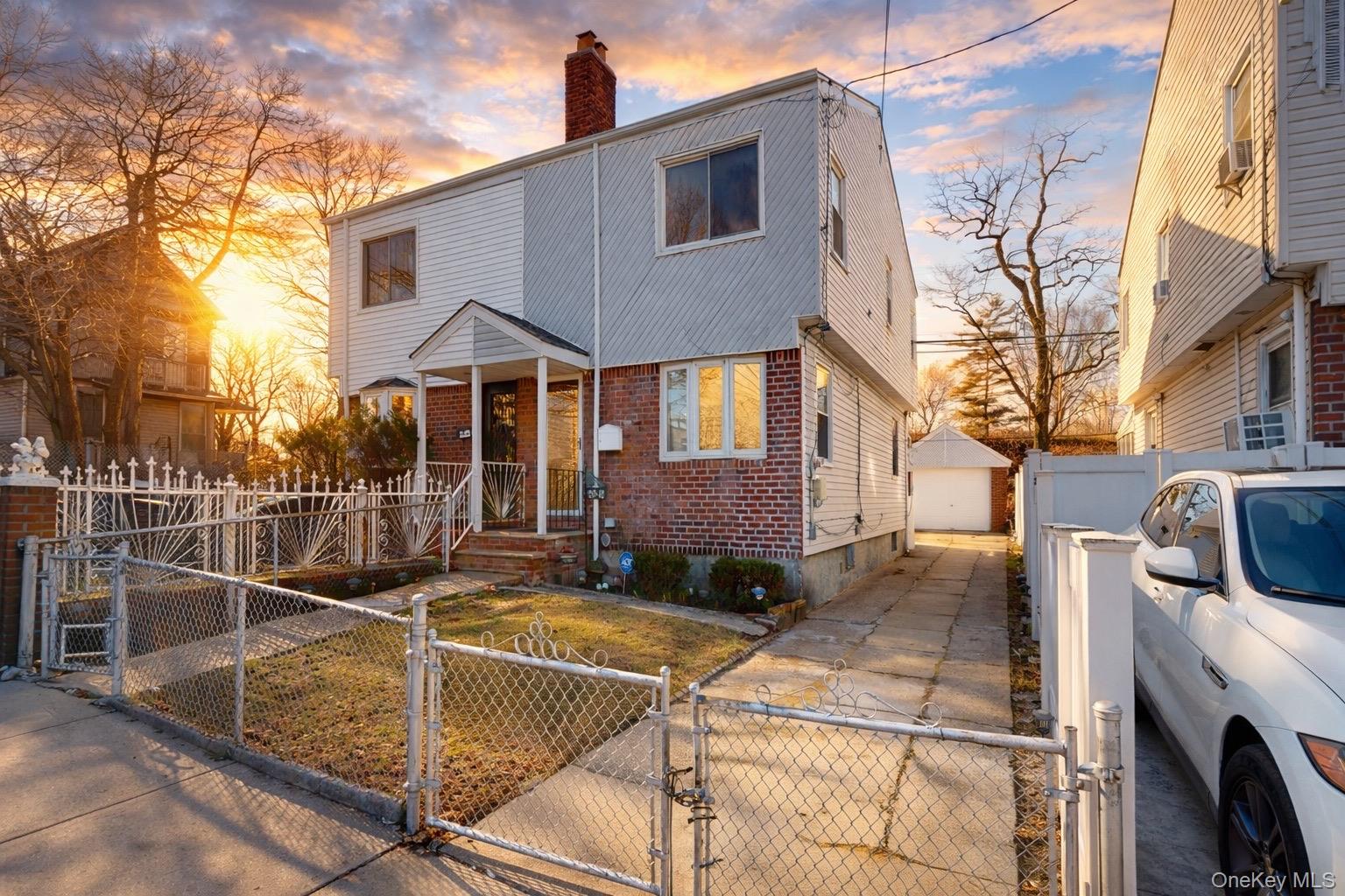 21942 141st Road, Springfield Gardens NY 11413
