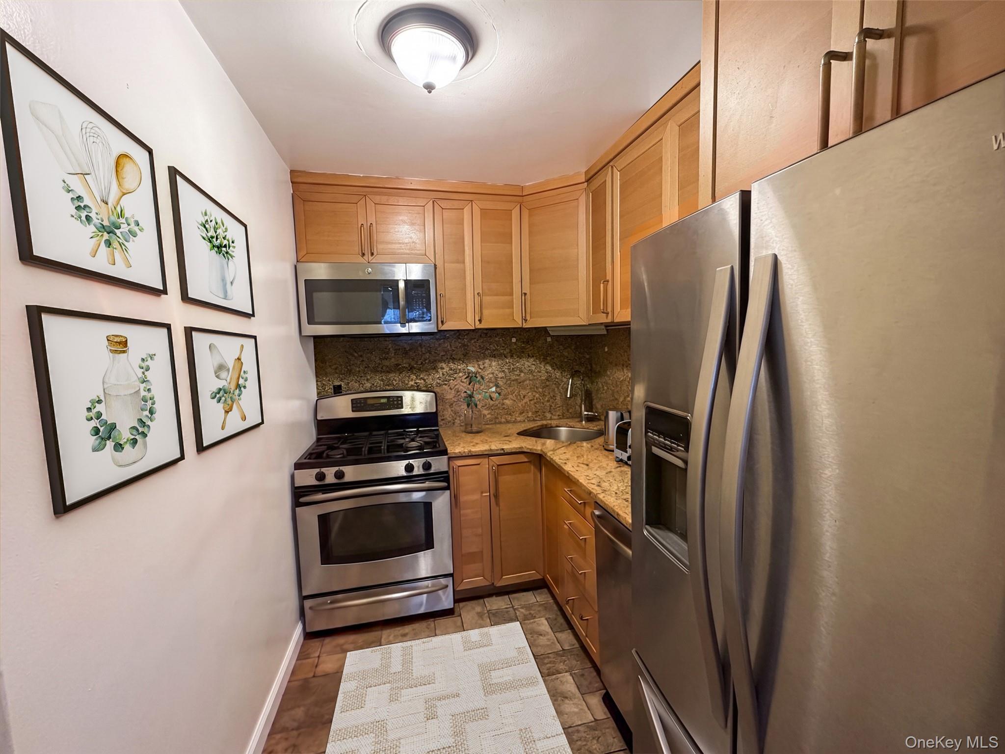 61-20 Grand Central Parkway Unit C1100, Forest Hills NY 11375