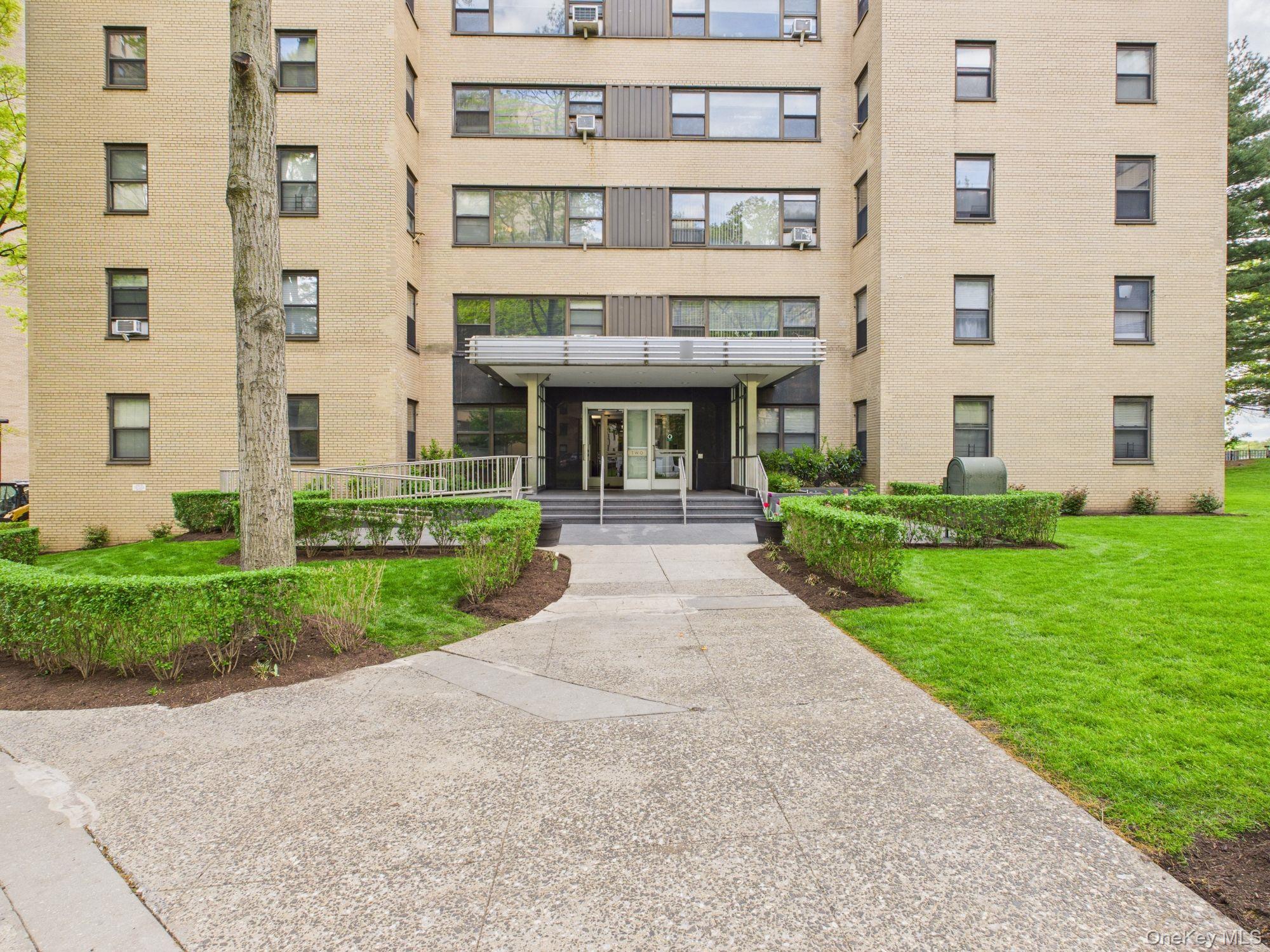 2 Fordham Hill Oval Unit Unit 9G, Bronx NY 10468