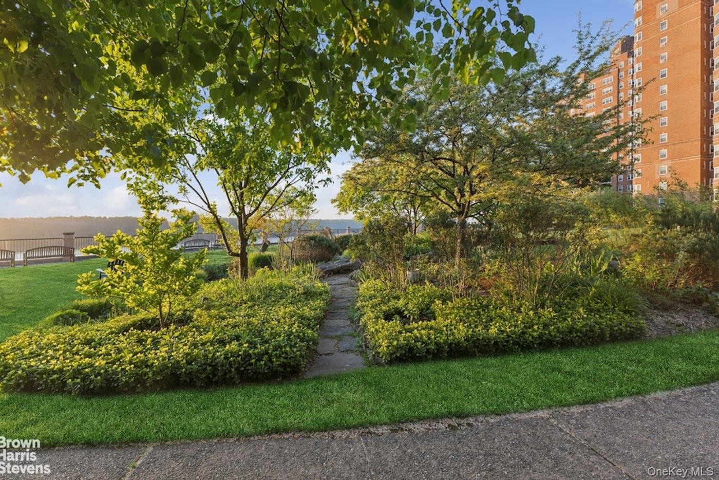 180 Cabrini Boulevard Unit 118, Manhattan NY 10033