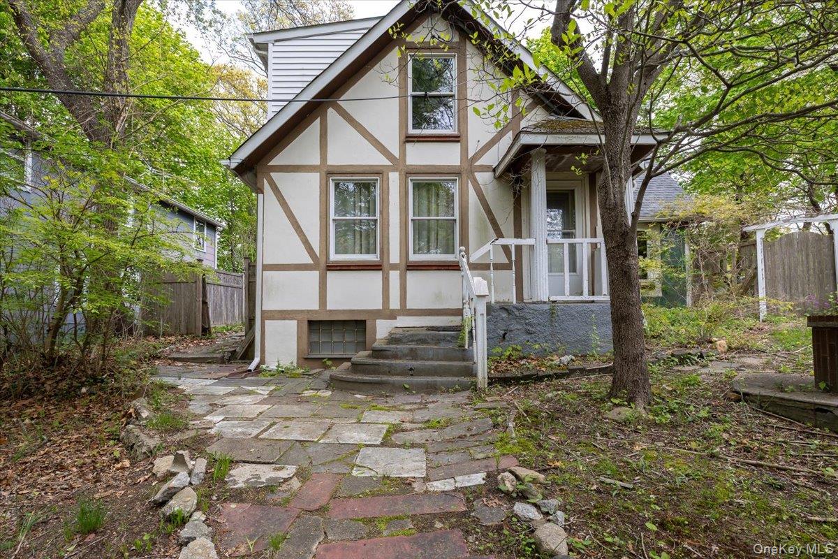 7 Amagansett Drive, Sound Beach NY 11789