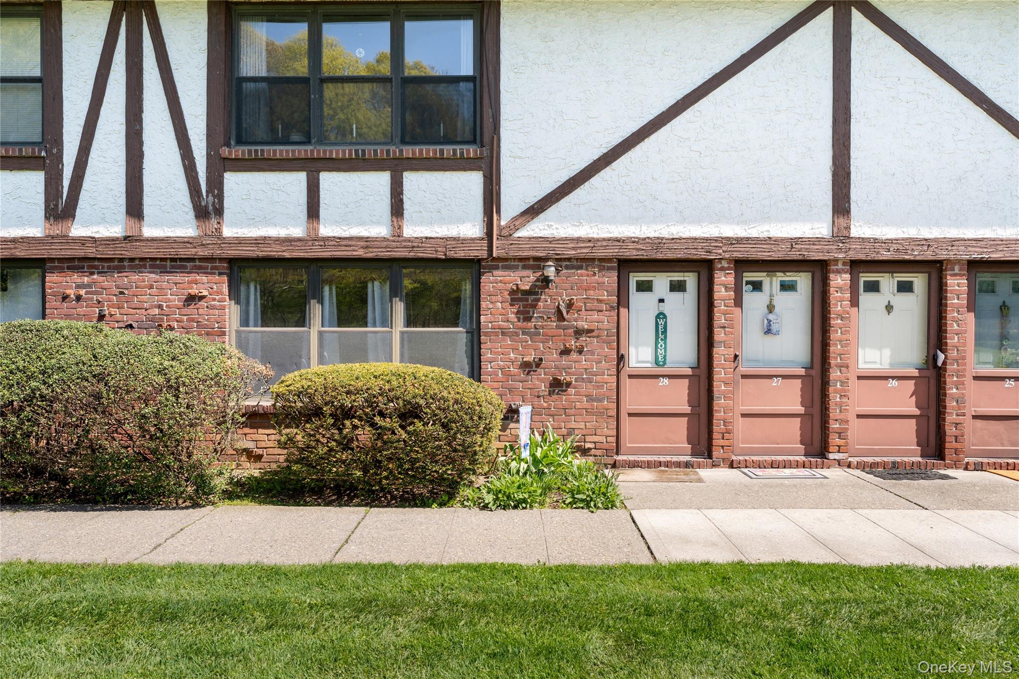 28 Bailey Court Unit 28, Middle Island NY 11953
