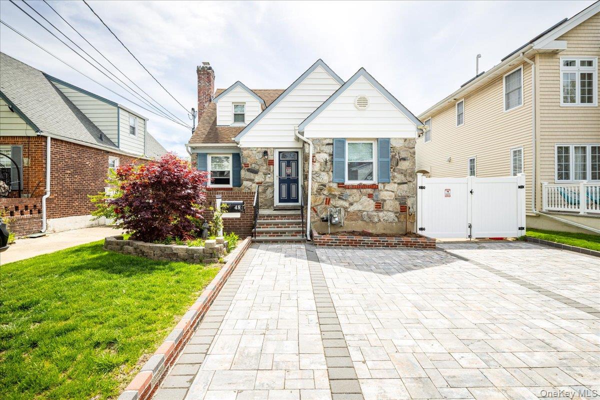 48 Hommell Street, Valley Stream NY 11580