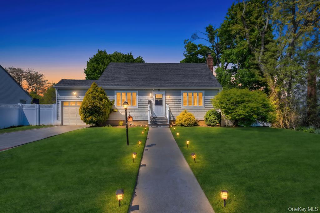 259 N Rutherford Avenue, Massapequa NY 11758