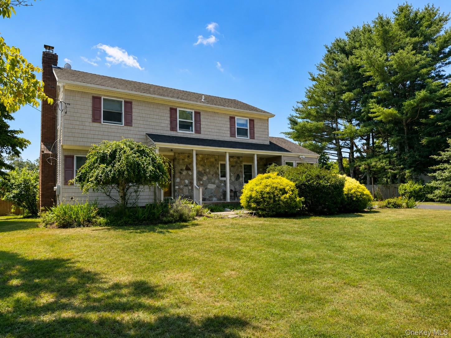 6 Roberts Lane, East Moriches NY 11940
