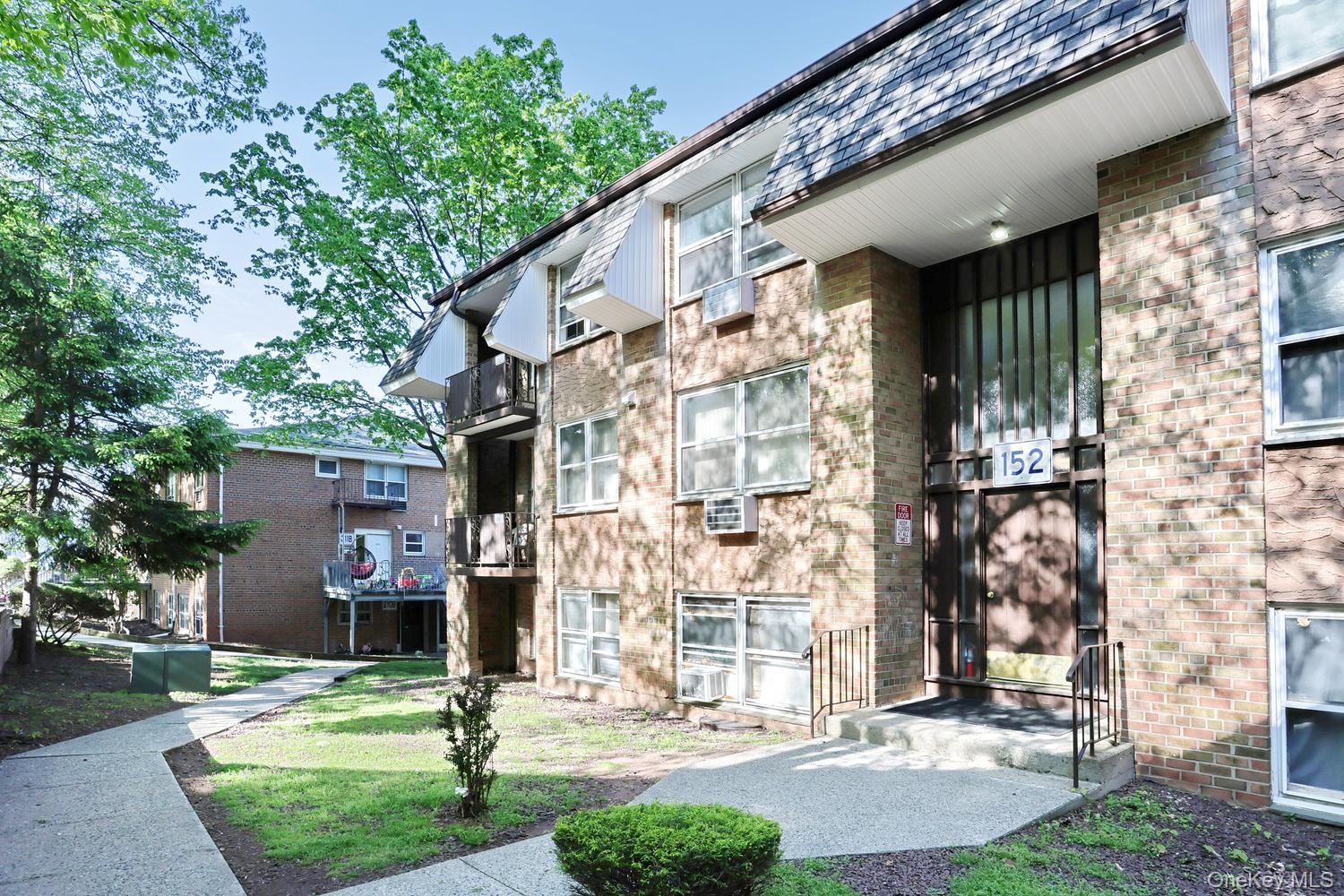152 Kearsing Parkway Unit E, Monsey NY 10952