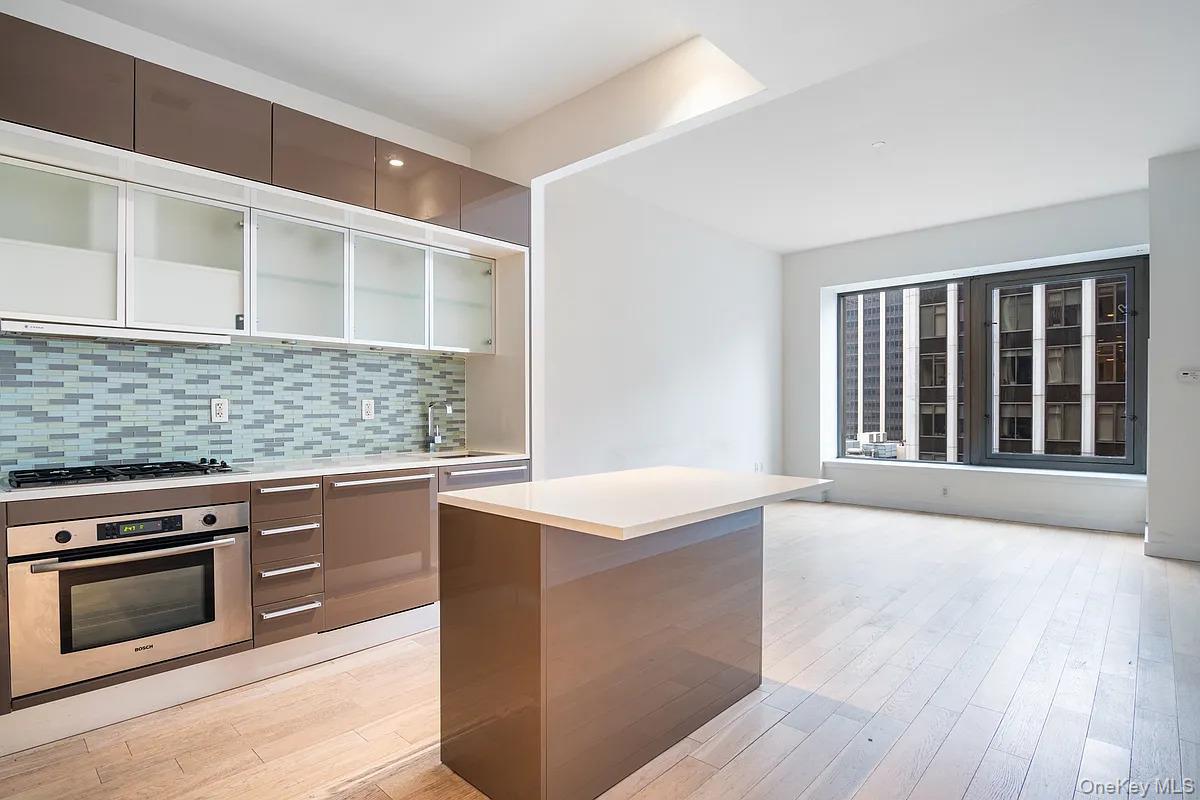 75 Wall Street Unit 24D, Manhattan NY 10005