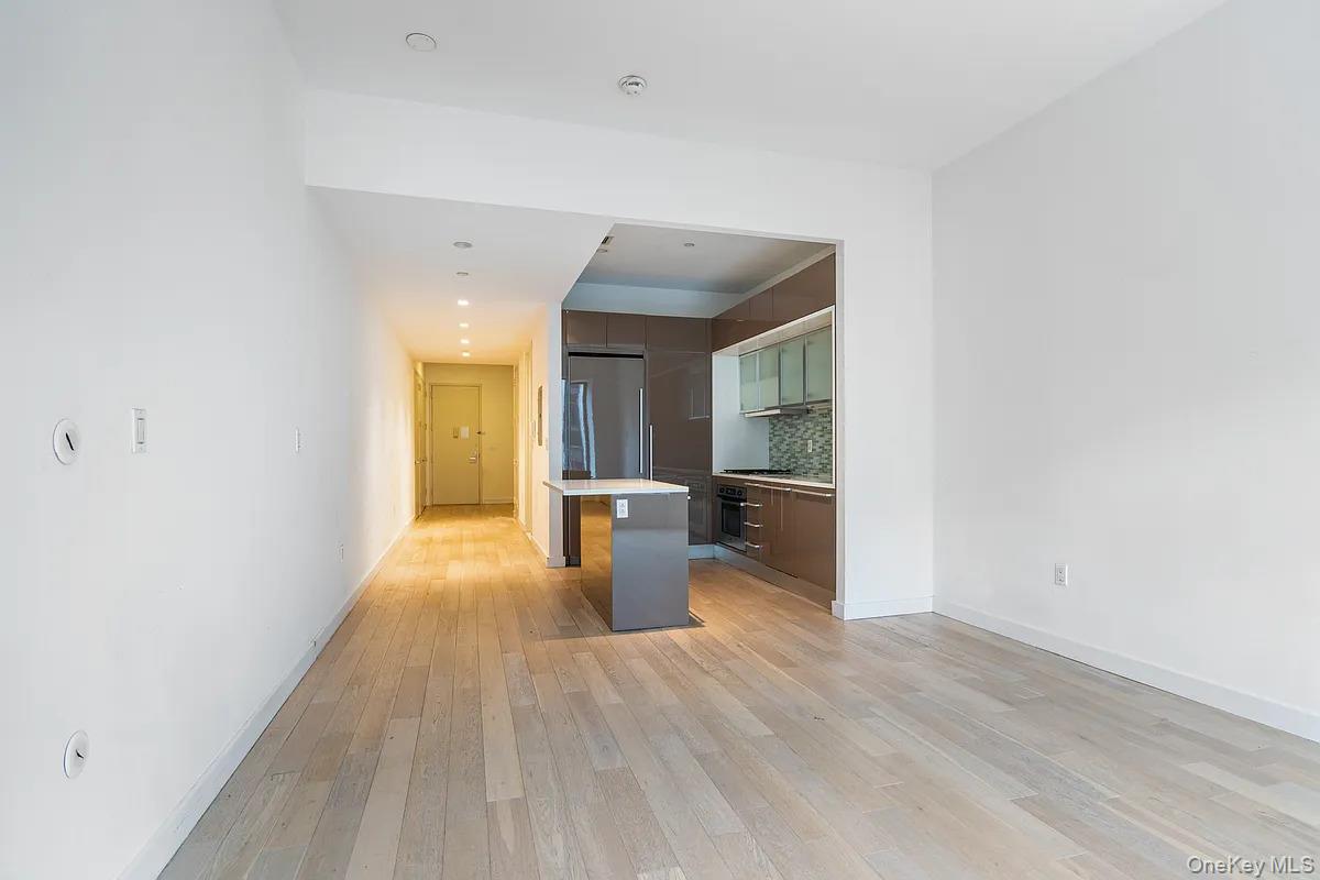 75 Wall Street Unit 24D, Manhattan NY 10005