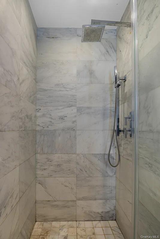 75 Wall Street Unit 24D, Manhattan NY 10005