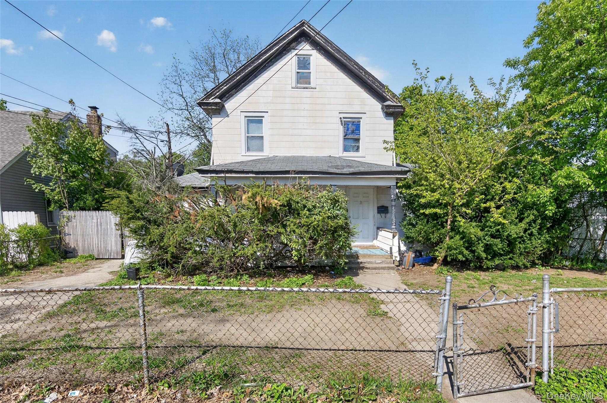 95 Rose Avenue, Roosevelt NY 11575