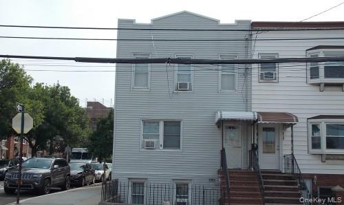 60-27 60 Street, Maspeth NY 11378